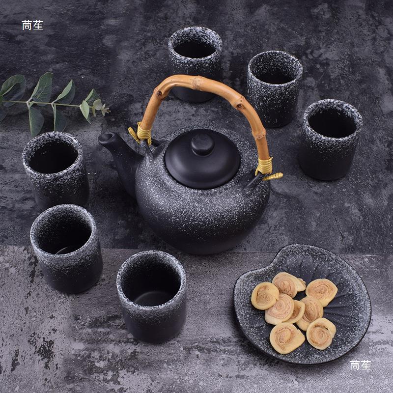 SerenityFlow: Ceramic Kung Fu Teapot & Single Drinking Cup for Authentic Tea Experience